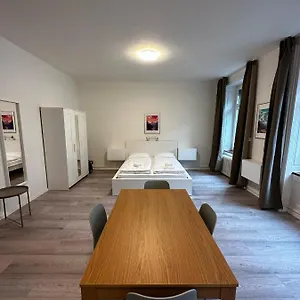 Hitrental Seefeld - Kreuzstrasse Zurigo