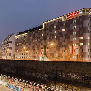 *** Hotel Hampton By Hilton West Áustria